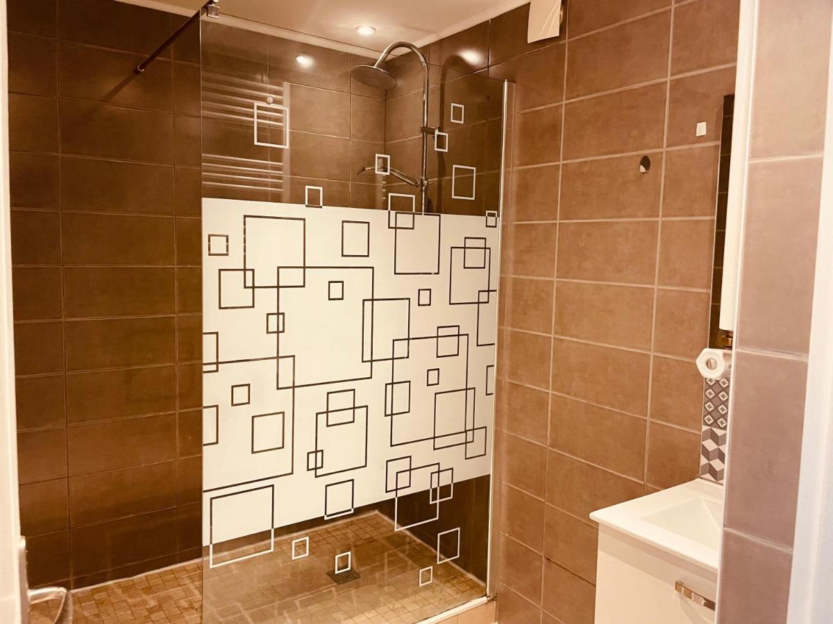 Appartement 2 Chambres Avec Parking Prive Gratuit Dijon Luaran gambar