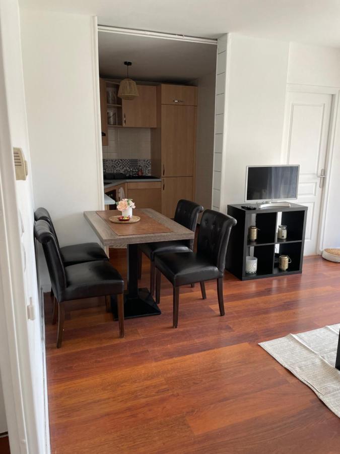 Appartement 2 Chambres Avec Parking Prive Gratuit Dijon Luaran gambar